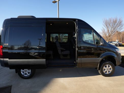 New 2026 Mercedes-Benz Sprinter 2500 image 9