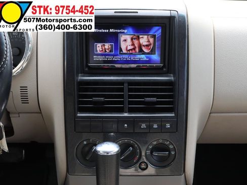 Used 2007 Ford Explorer Sport Trac XLT AWD/4WD image 17