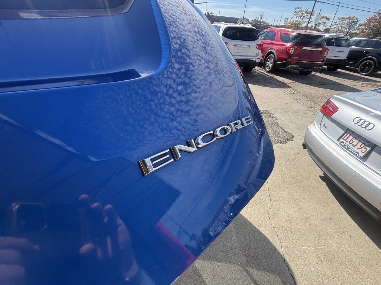 Used 2017 Buick Encore Essence FWD image 8