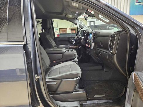 Used 2022 GMC Sierra 1500 SLE AWD/4WD image 2