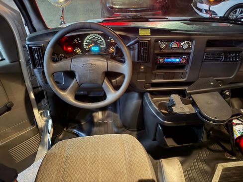 Used 2005 Chevrolet Express 3500 w/ School Bus Package image 27