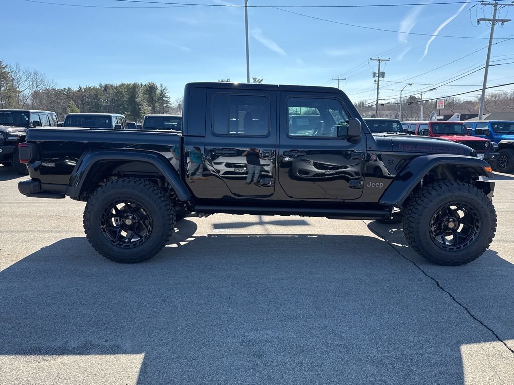 New 2026 Jeep Gladiator Rubicon w/ Technology Group AWD/4WD image 6
