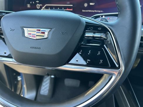 Used 2025 Cadillac Escalade Luxury AWD/4WD image 21