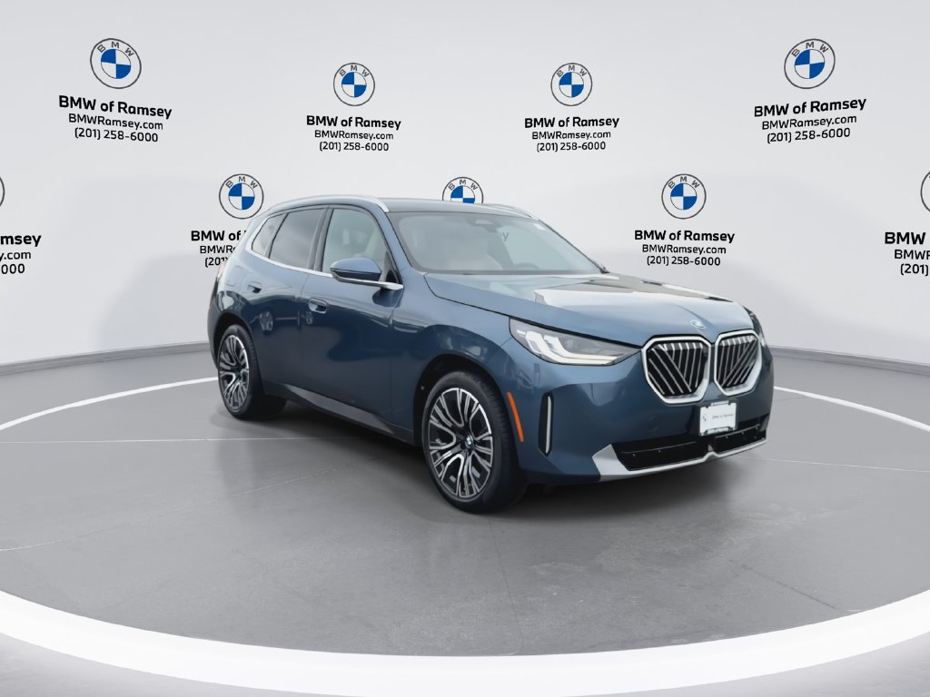 Used 2026 BMW X3 xDrive30i w/ Premium Package AWD/4WD image 2