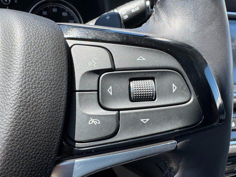 Used 2023 Buick Enclave Essence w/ Experience Buick Package AWD/4WD image 19