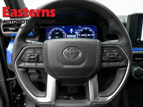 Used 2025 Toyota Tacoma TRD Off-Road AWD/4WD image 10