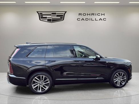 Certified 2026 Cadillac Vistiq Sport w/ LPO, Floor Liner Package AWD/4WD image 5