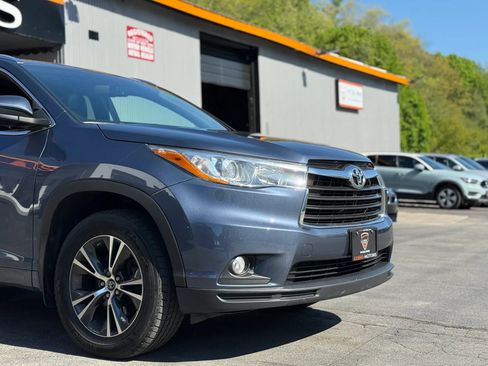 Used 2016 Toyota Highlander XLE AWD/4WD image 34
