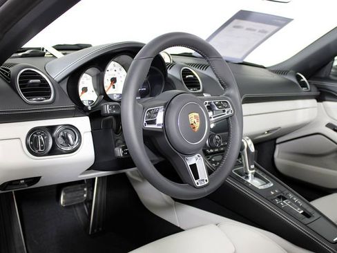 Certified 2025 Porsche 718 Boxster GTS RWD image 4