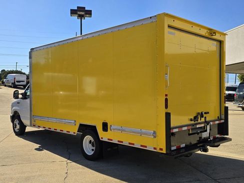 Used 2024 Ford E-350 and Econoline 350 Super Duty w/ Driver's Safety Package image 5