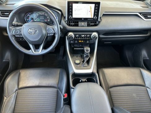 Used 2020 Toyota RAV4 XSE AWD/4WD image 12
