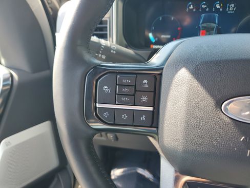 Used 2025 Ford F350 Platinum image 26