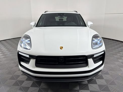 Certified 2026 Porsche Macan image 6