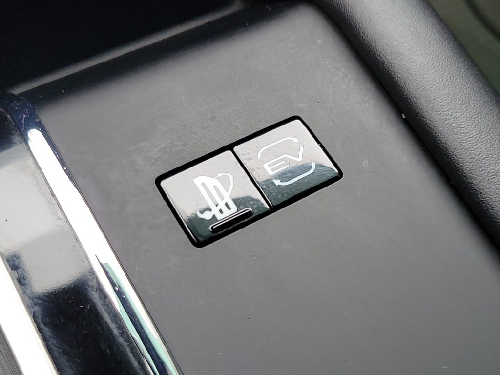 Used 2024 Mitsubishi Outlander 4WD Plug-In Hybrid image 26