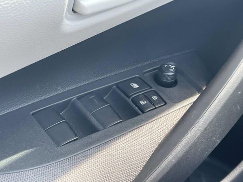 Used 2025 Toyota Corolla LE image 14