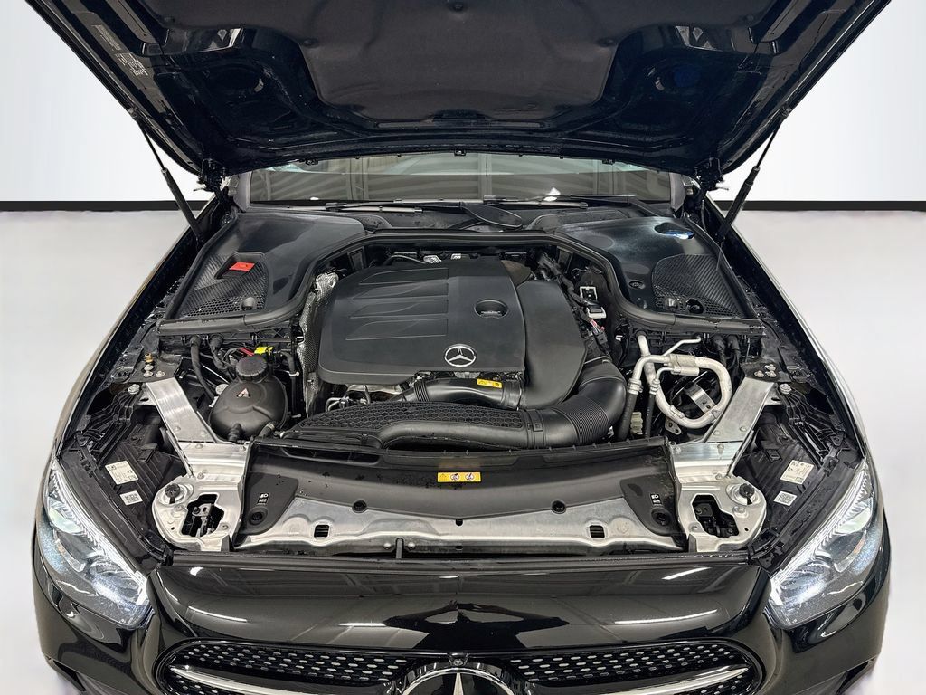 Used 2022 Mercedes-Benz E 350 4MATIC Sedan image 36