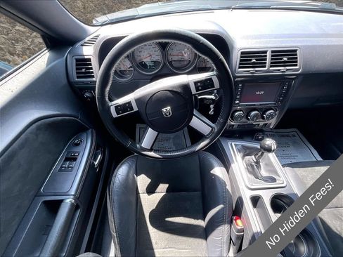 Used 2009 Dodge Challenger SRT8 w/ SRT Option Group II RWD image 5
