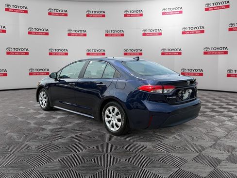 Used 2025 Toyota Corolla LE FWD image 7