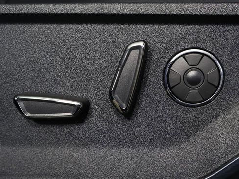 Used 2022 Ford F150 Platinum w/ Equipment Group 701A High AWD/4WD image 31