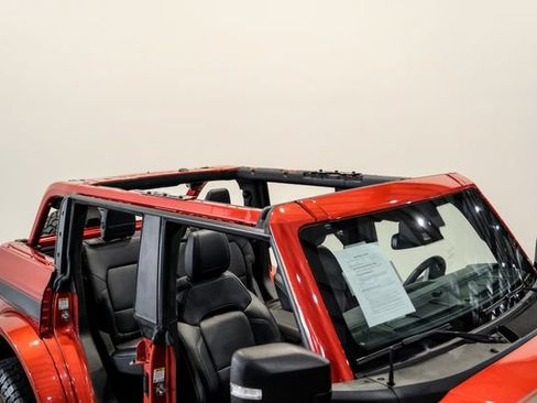 Used 2023 Ford Bronco Badlands AWD/4WD image 7