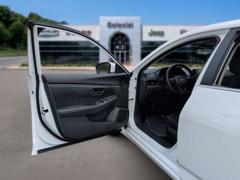 Used 2025 Nissan Sentra S FWD image 12