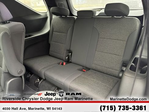 Used 2025 Chevrolet Traverse LT AWD/4WD image 27