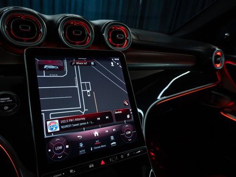 Certified 2023 Mercedes-Benz GLC 300 image 27