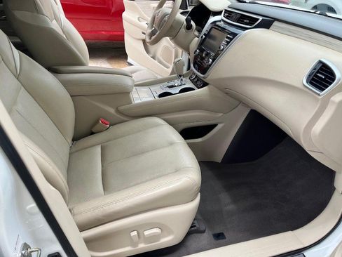 Used 2016 Nissan Murano Platinum w/ Platinum Technology Package FWD image 9