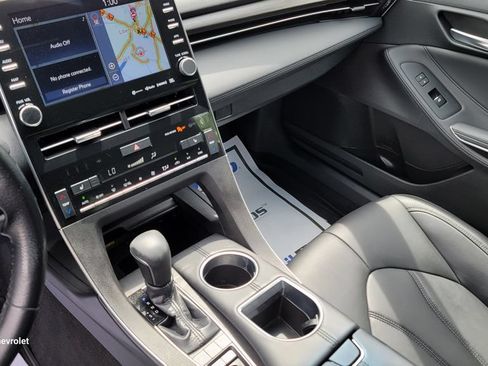 Used 2020 Toyota Avalon XLE w/ Moonroof Package FWD image 23