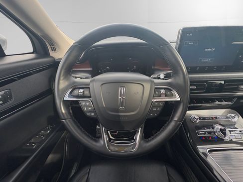 Certified 2022 Lincoln Nautilus Reserve image 12