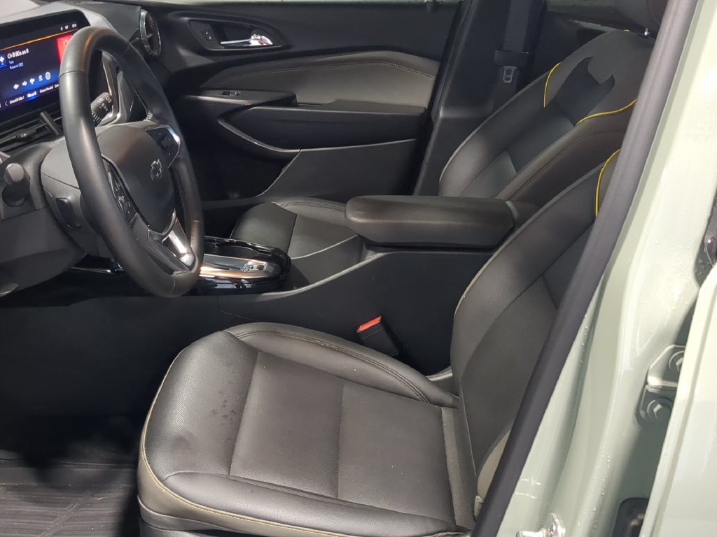 Used 2025 Chevrolet Trax ACTIV w/ Driver Confidence Package FWD image 16