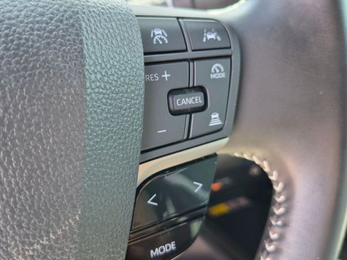 Used 2025 Toyota Camry SE w/ Convenience Package FWD image 14