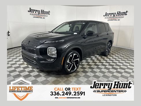 Used 2024 Mitsubishi Outlander SE AWD/4WD image 1