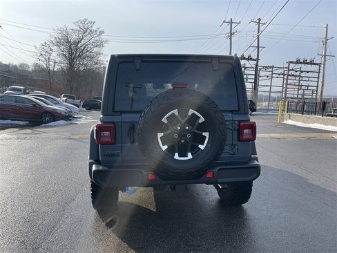 Used 2024 Jeep Wrangler Unlimited Rubicon 4xe w/ Technology Group image 4