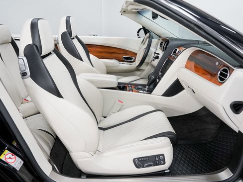 Used 2018 Bentley Continental GT image 26
