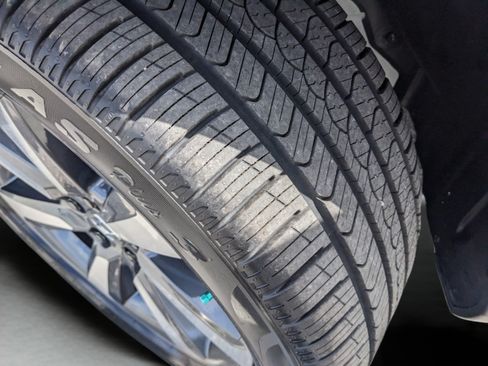 Used 2025 Honda Pilot Touring image 41