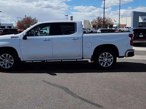 Used 2020 Chevrolet Silverado 1500 LTZ w/ Z71 Off-Road Package AWD/4WD image 2