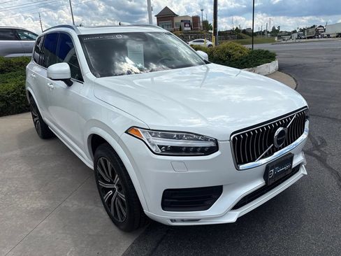 Certified 2023 Volvo XC90 B5 Core w/ Climate Package AWD/4WD image 5