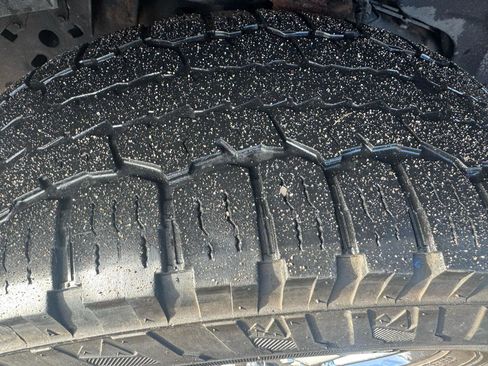 Used 2015 Ford F150 XLT w/ Equipment Group 301A Mid AWD/4WD image 10