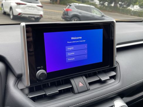 Certified 2025 Toyota RAV4 XLE AWD/4WD image 21