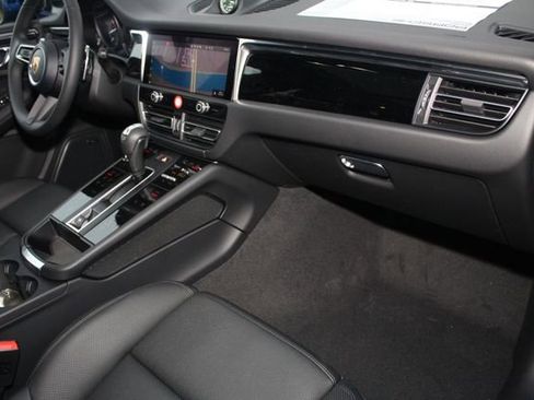 New 2026 Porsche Macan image 26