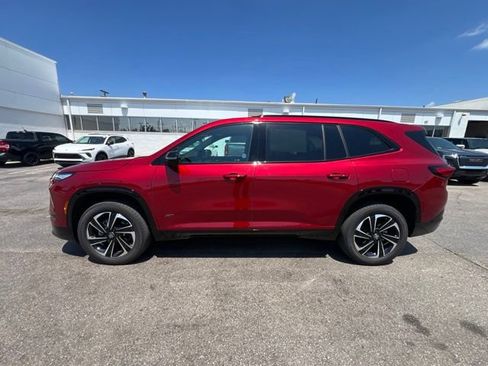 Used 2025 Buick Enclave Sport Touring w/ Trailering Package, 5000 lbs. AWD/4WD image 9