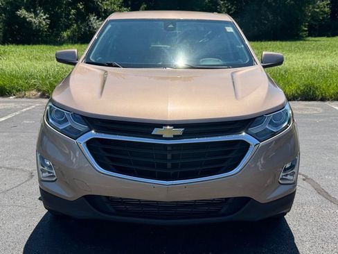 Used 2019 Chevrolet Equinox LT w/ Driver Convenience Package FWD image 3