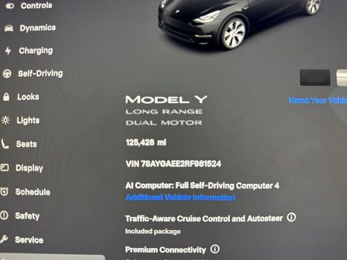 Used 2024 Tesla Model Y Long Range AWD/4WD image 21