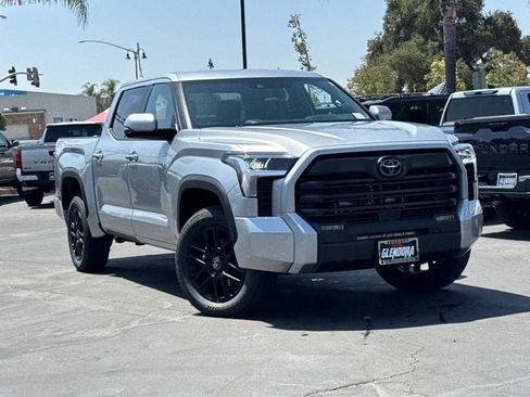 New 2026 Toyota Tundra SR5 AWD/4WD image 2