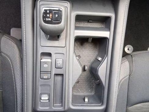 Used 2024 Nissan Pathfinder S FWD image 13
