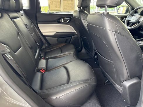 Used 2024 Jeep Compass Limited AWD/4WD image 16