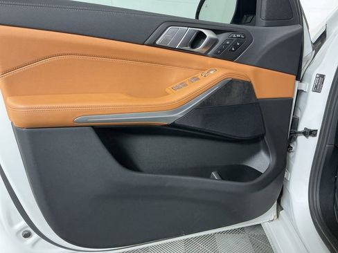 Certified 2022 BMW X7 xDrive40i w/ Executive Package image 19