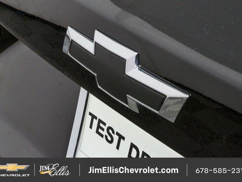 Certified 2025 Chevrolet Trax RS w/ Sunroof Package FWD image 33