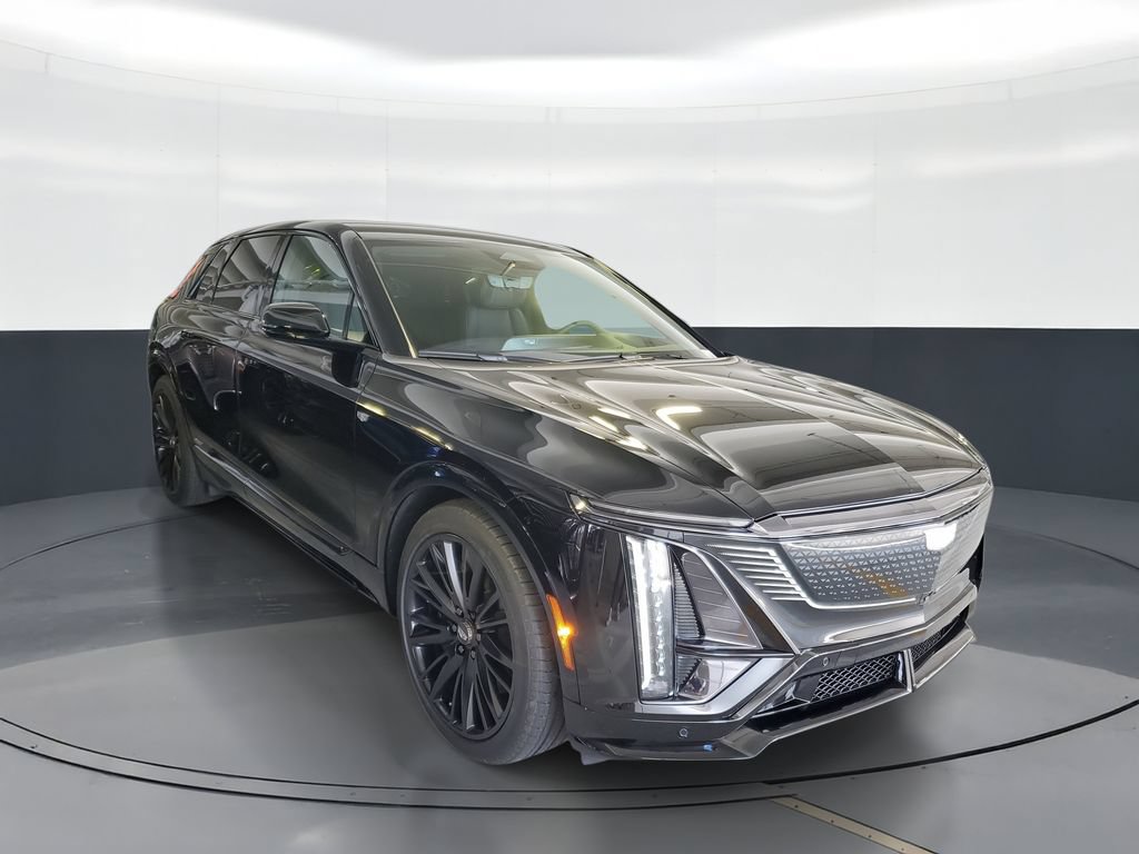 New 2026 Cadillac Lyriq V w/ LPO, Bronce Accent Package AWD/4WD image 3